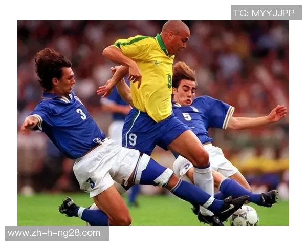 全球足坛传奇球星生平回顾与成就分析 全球足坛传奇球星生平回顾与成就分析