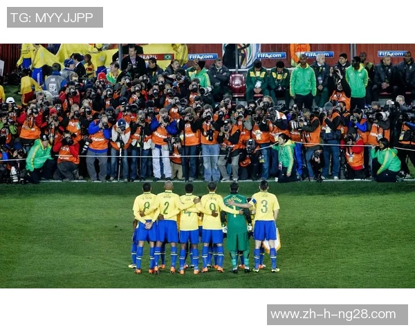 四大足球巨星同框合照展现传奇魅力 足球历史上的经典时刻重现眼前 四大足球巨星同框合照展现传奇魅力 足球历史上的经典时刻重现眼前